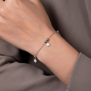 Bracelet à étoiles et boules