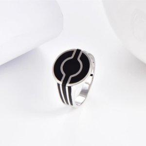 bague à émail noir