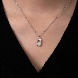 chaine pendentif fruit blanc