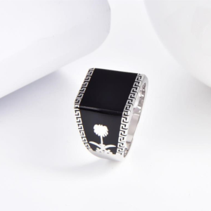 bague motif romain et palmier