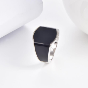 bague à émail noir