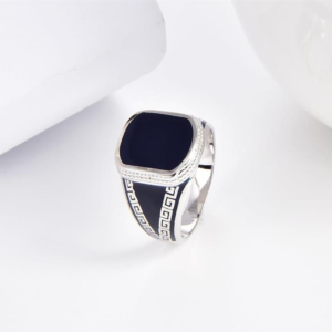 bague à motifs romains