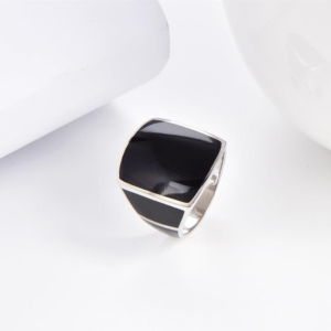 bague à émail noir