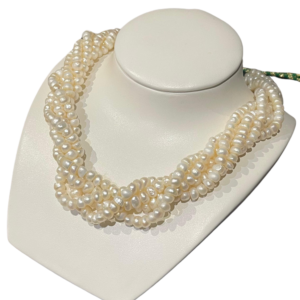 collier de perles naturelles avec mejdoul