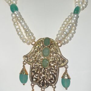 collier khmissa avec pierres naturelles et mejdoul