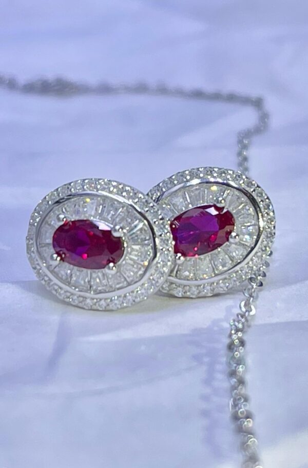 Boucles avec pierre en violet